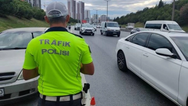 İstanbul’da trafik denetimi: Kurallara uymayanlara ceza yağdI