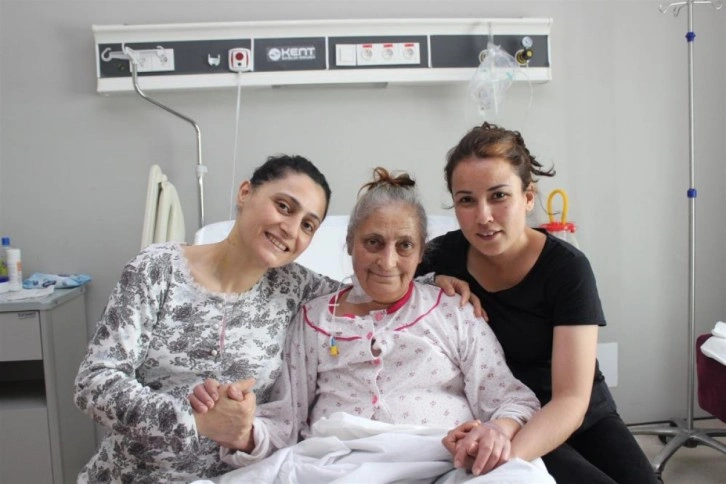 İzmir'de hastanede unutulmaz Anneler Günü