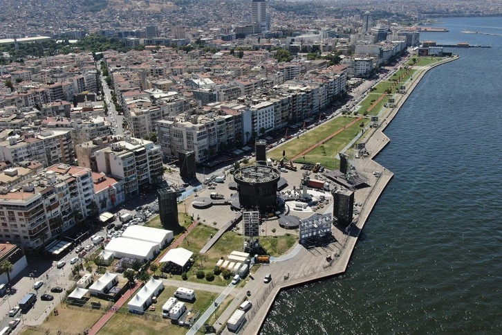 İzmir’de Tarkan tarifesi 15 bin TL’yi buluyor