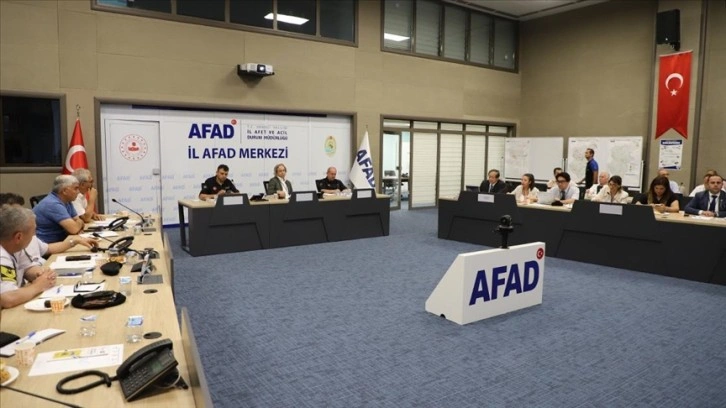 Japon deprem koordinasyon uzmanları Denizli'de incelemelerde bulundu