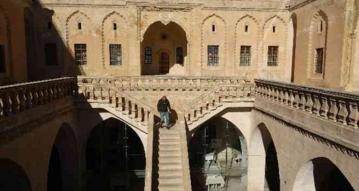 Kadim şehir Mardin’in tarihi taş yapıları mimarisiyle dikkat çekiyor