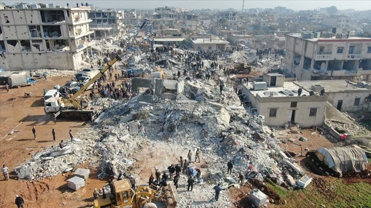 Kahramanmaraş merkezli depremlerden etkilenen Suriye'de can kayıpları 3 bin 162'ye yükseld