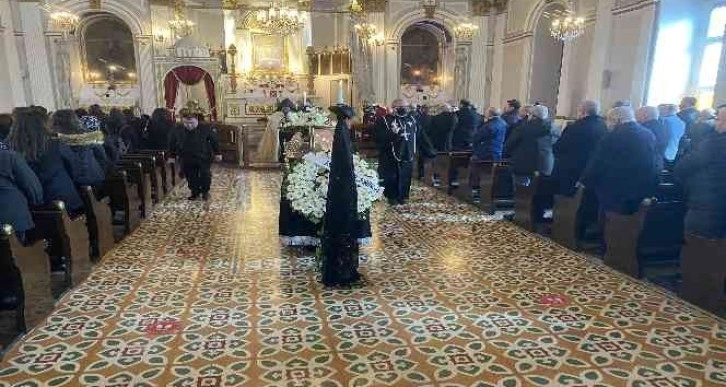 Karaköy’de kilise lojmanındaki yangında hayatını kaybeden Fehim Atsup için tören düzenlendi