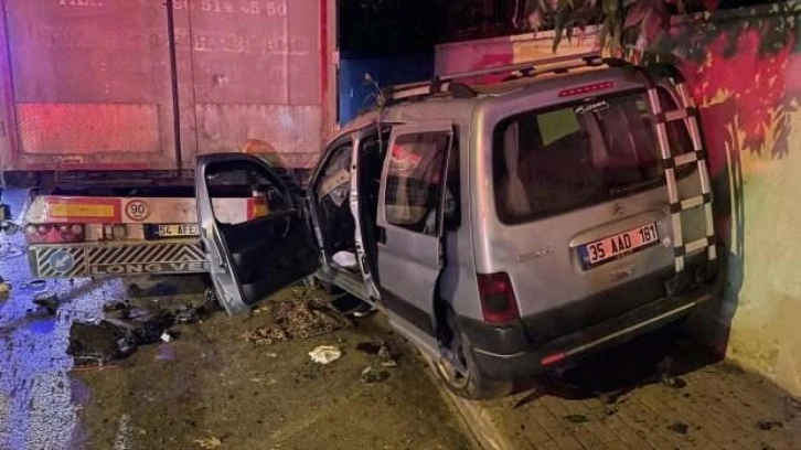 Kartal'da trafik kazası: 2'si ağır 4 yaralı