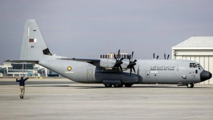 Katar'dan 9 yardım uçağı Türkiye'ye geldi