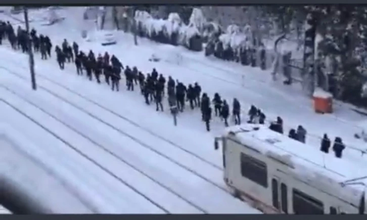 Kavimler Göçü: Gaziantep’ten taş devri manzaraları: Tramvay da çalışmadı!