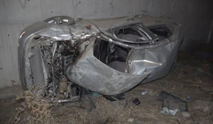 Kırıkkale'de trafik kazası: Baba ve oğul ölümden döndü