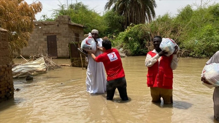 Kızılay Haftası'nda 1,5 asırlık "iyilik hareketi" gen&ccedil; nesillere anlatılacak