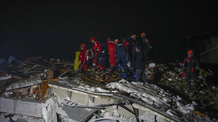 KKTC'de Kahramanmaraş merkezli depremlerin ardından 7 gün ulusal yas ilan edildi