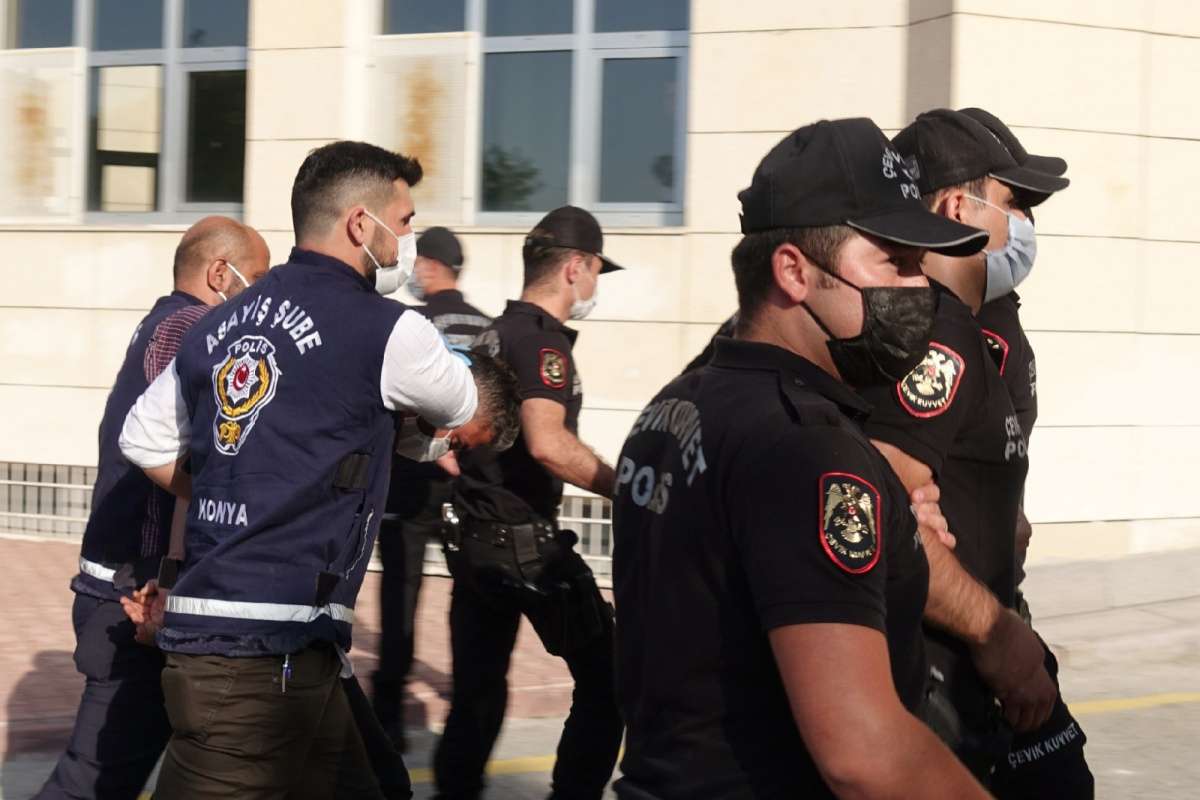 Konya'da 7 kişinin katil zanlısı adliyeye sevk edildi