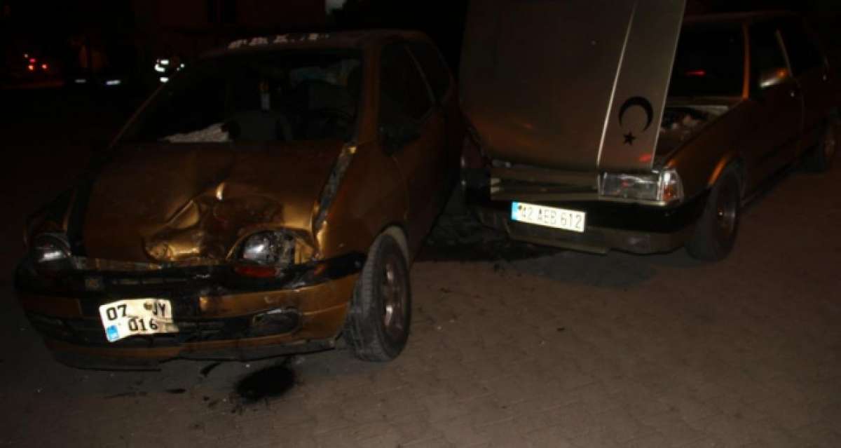 Konya'da otomobiller çarpıştı: 8 yaralı