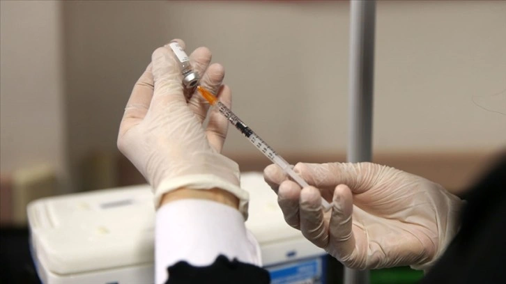 Kovid-19 aşılarında tekrarlayan dozlar koruma süresini uzatıyor