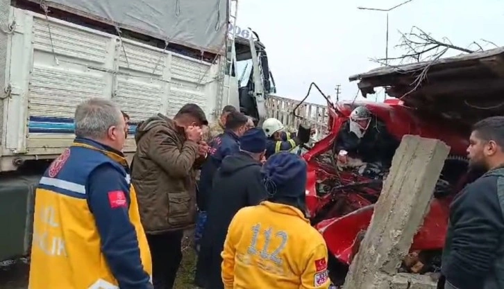 Kozan-Ceyhan karayolunda trafik kazası: 2 yaralı