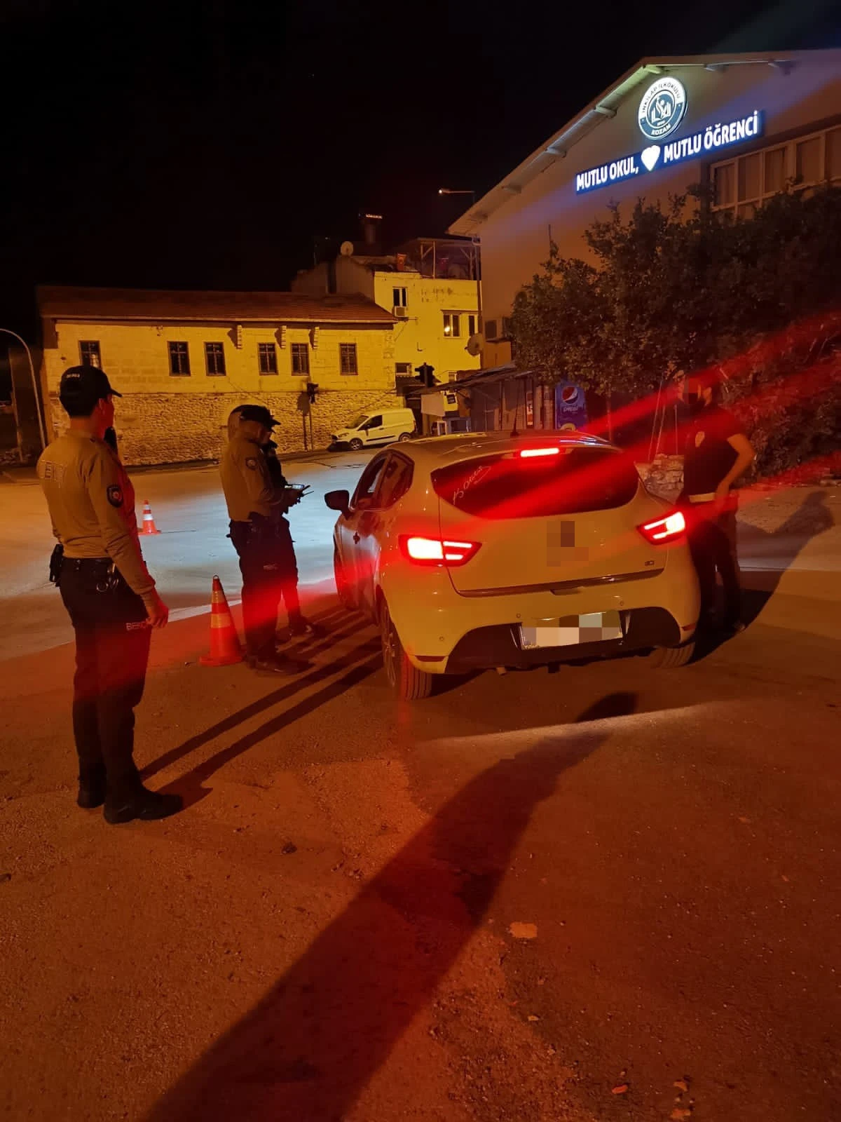 Kozan'da modifiye araçlara ceza yağdı: 16 araç ve 11 motosiklet trafikten men edildi