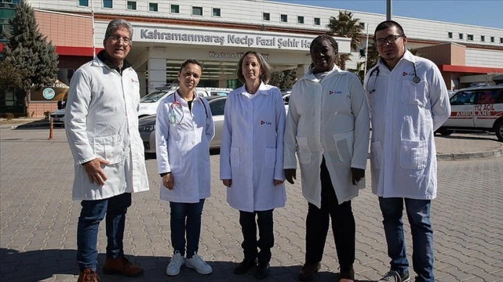 Kübalı doktorlardan Türkiye'ye övgü ve teşekkür