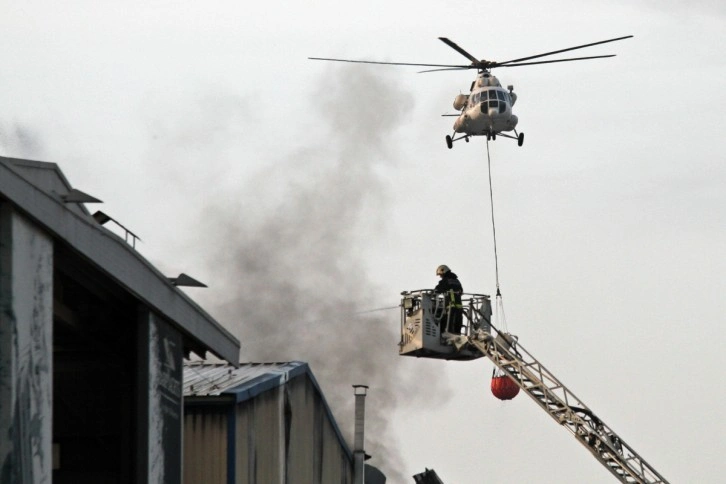 Lüks yat ve teknelerin bulunduğu tersane yangını 3 saatte söndürüldü