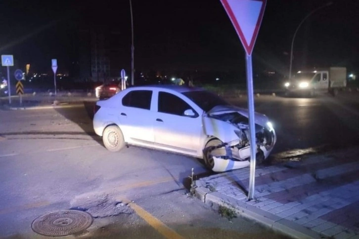 Malatya’da iki araç çarpıştı: 5 yaralı