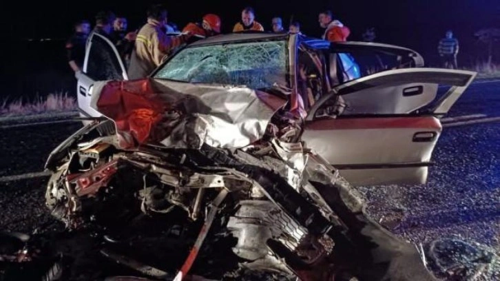 Mardin’de iki aracın karıştığı feci kaza: 3 ölü, 2 yaralı