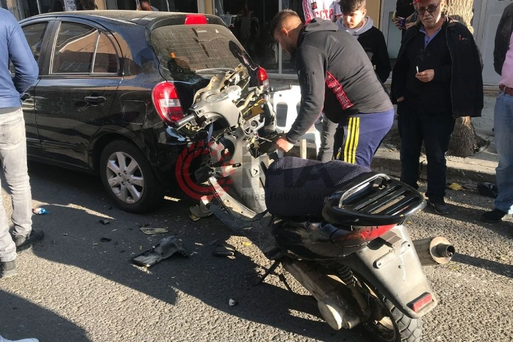 Motosiklet park halindeki araca çarptı: 1 yaralı