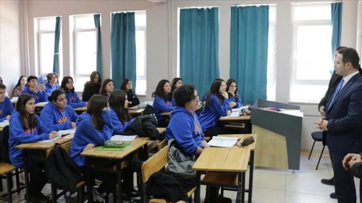 Muğla'da 4 bin 174 afetzede öğrenci okullara yerleştirildi