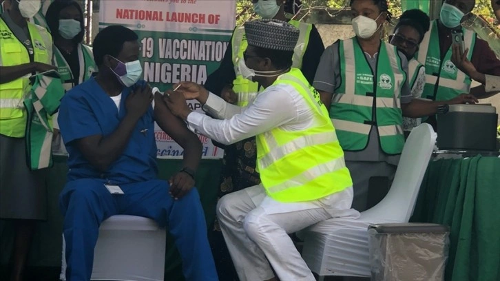 Nijerya, 2022 sonuna kadar nüfusunun yüzde 70'inin Kovid-19 aşısını tamamlamayı hedefliyor