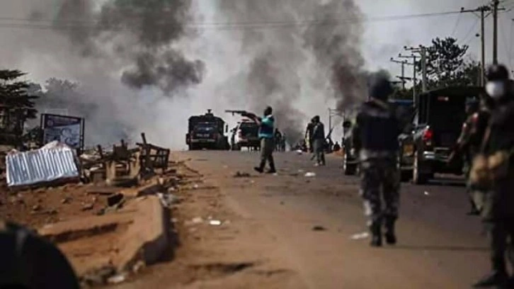 Nijerya'da bir köye düzenlenen silahlı baskında 20 kişi kaçırıldı