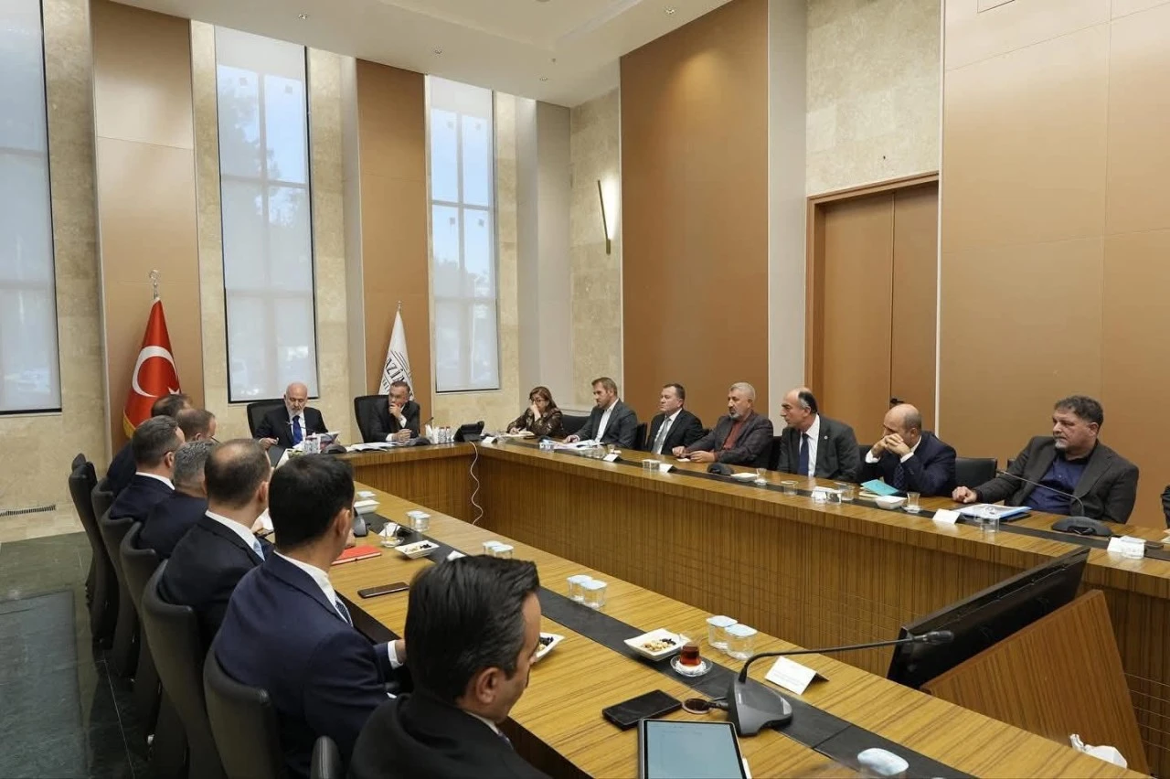 Nizip’te hizmet her mahalleye ulaşıyor