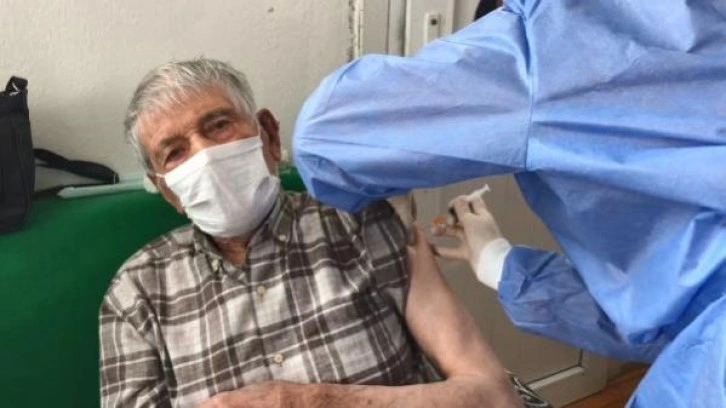 Ordu'da 93 yaşındaki Karakoç'un aşısı için sağlıkçılar yollara düştü