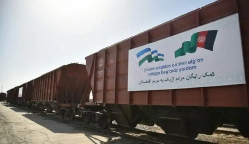 Özbekistan'dan Afganistan'a 25 vagon insani yardım malzemesi