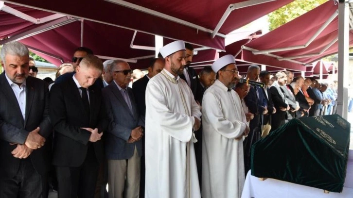 Prof. Dr. Mustafa Sabri Küçükaşçı son yolculuğuna uğurlandı