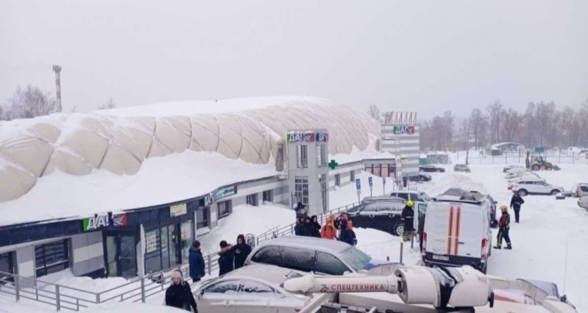 Rusya'da kar yağışı hayatı durma noktasına getirdi