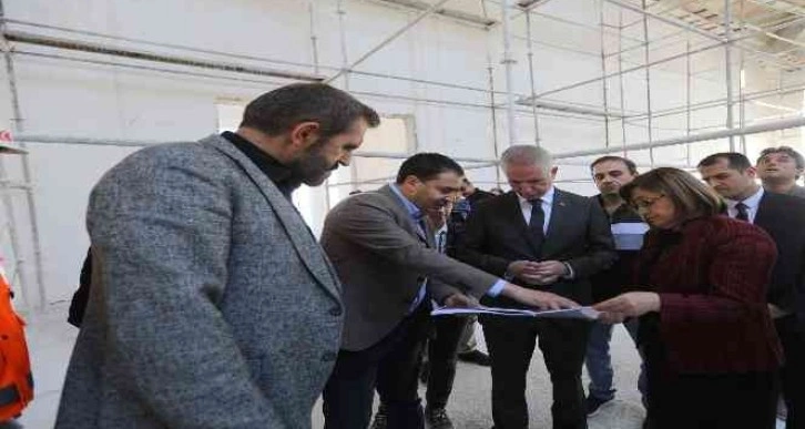 Şahin, yeni millet bah&ccedil;esi &ccedil;alışmalarını inceledi