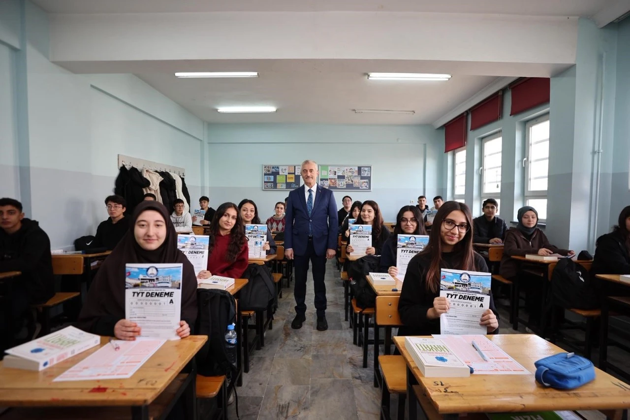 Şahinbey’den sınava hazırlanan öğrencilere önemli destek