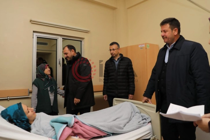 Sakarya'da depremden etkilenen vatandaşlar hastaneye kaldırıldı