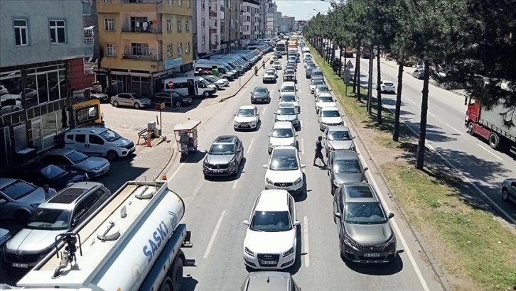 Samsun-Ordu kara yolunda trafik yoğunluğu
