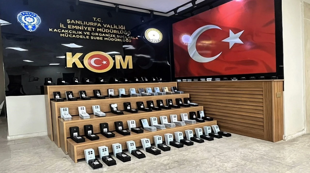Şanlıurfa'da 9 milyon 600 bin TL değerinde 645 adet kaçak telefon ele geçirildi