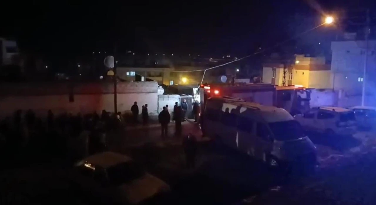 Şanlıurfa'da evde gaz sıkışması sonucu patlama! &Ouml;l&uuml; ve yaralılar var