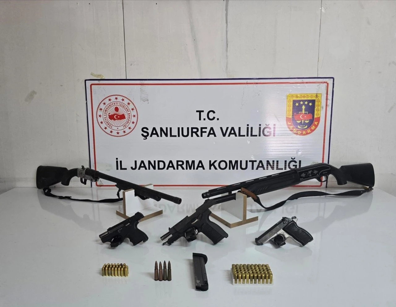 Şanlıurfa'da silah kaçakçılığı operasyonu: 8 gözaltı
