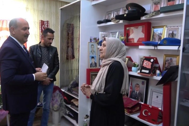 Şehit annesinden duygulandıran destek: Umre parasını depremzedeler için bağışladı