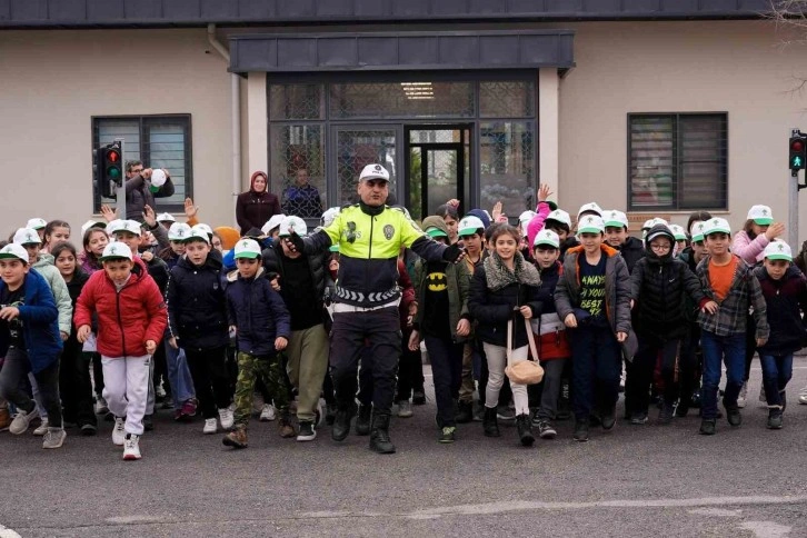 Şehitkamil’deki 54 bin 361 öğrenciye trafik eğitimi verildi