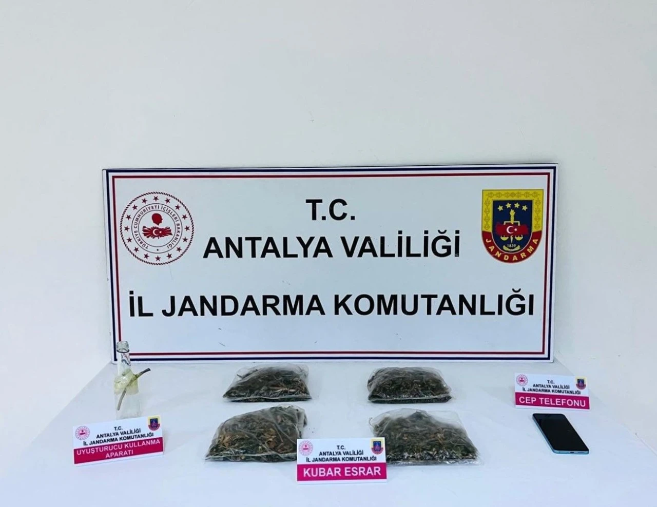 Serik'te uyuşturucu operasyonu