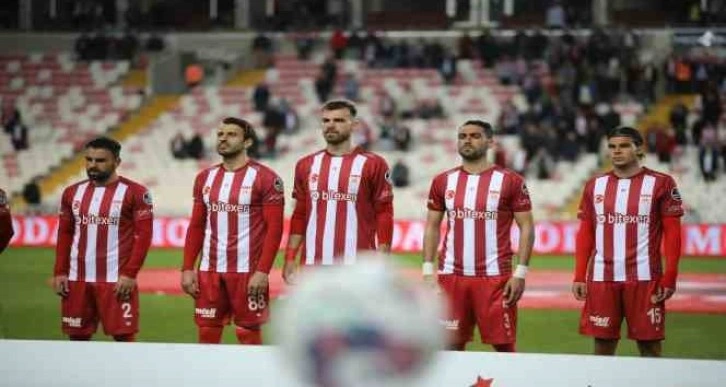 Sivasspor’da 38 günlük galibiyet hasreti sona erdi