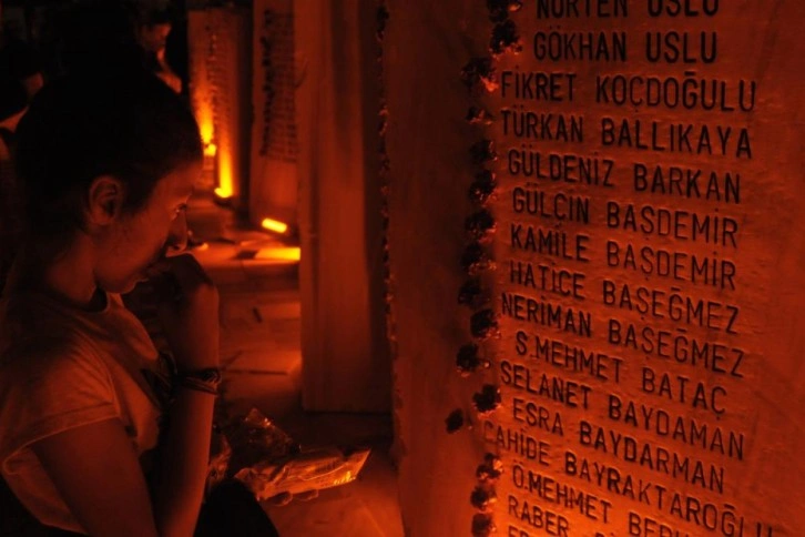 Tam 23 yıl geçti! Marmara Depremi'nde hayatını kaybedenler anıldı