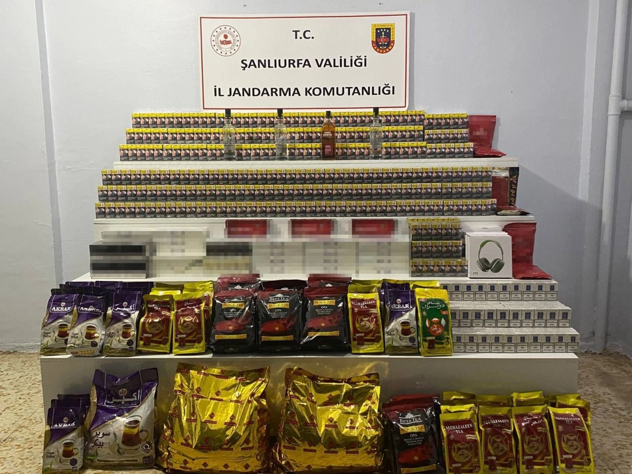 Tam 9 Bin 440 paket! Ka&ccedil;ak&ccedil;ılara "Dev" operasyon