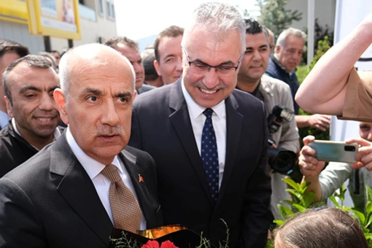 Tarım ve Orman Bakanı Kirişci: 'Çiçek ihracatından 121 milyon dolar gelir elde ettik'