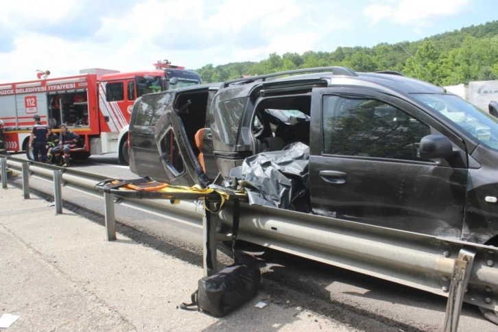 TEM'de feci kaza: 2 ölü