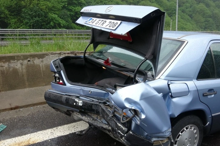 TEM'de zincirleme kaza: 2 yaralı