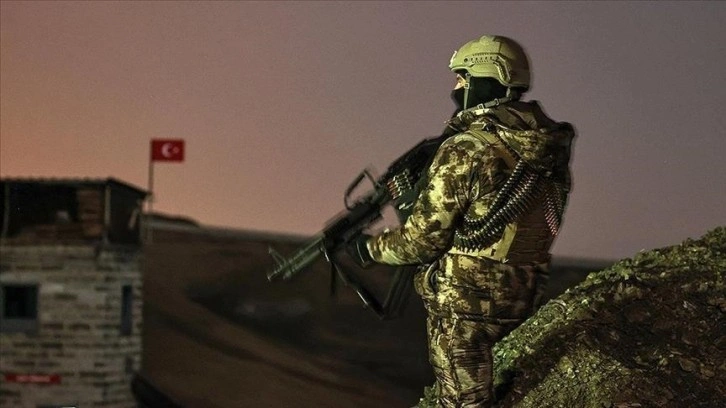 Terör örgütünden kaçan PKK'lı terörist ikna yoluyla teslim oldu