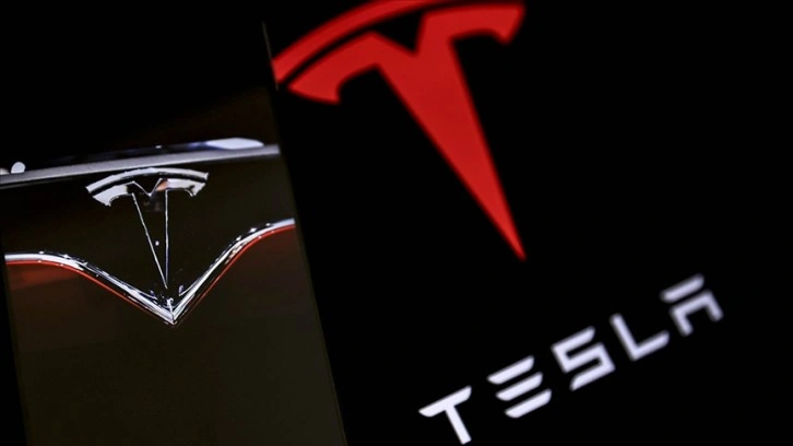 Tesla, Çin'de satılan 400 binden fazla otomobilini yazılım hatası nedeniyle geri çağırdı