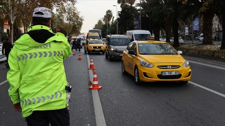 Trabzonspor'un şampiyonluk kutlamaları nedeniyle İstanbul'da bazı yollar trafiğe kapatılac